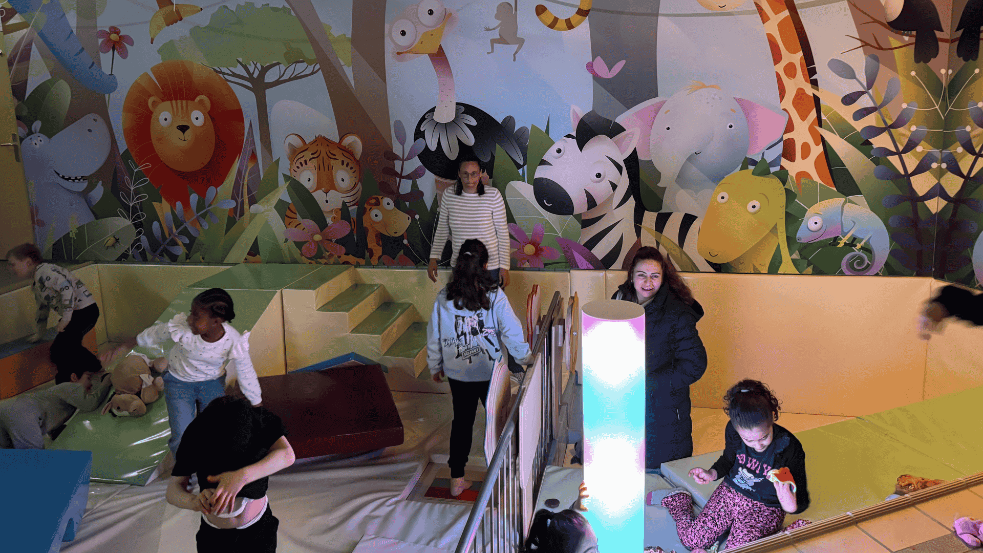 KBC Almere spelend ontdekken